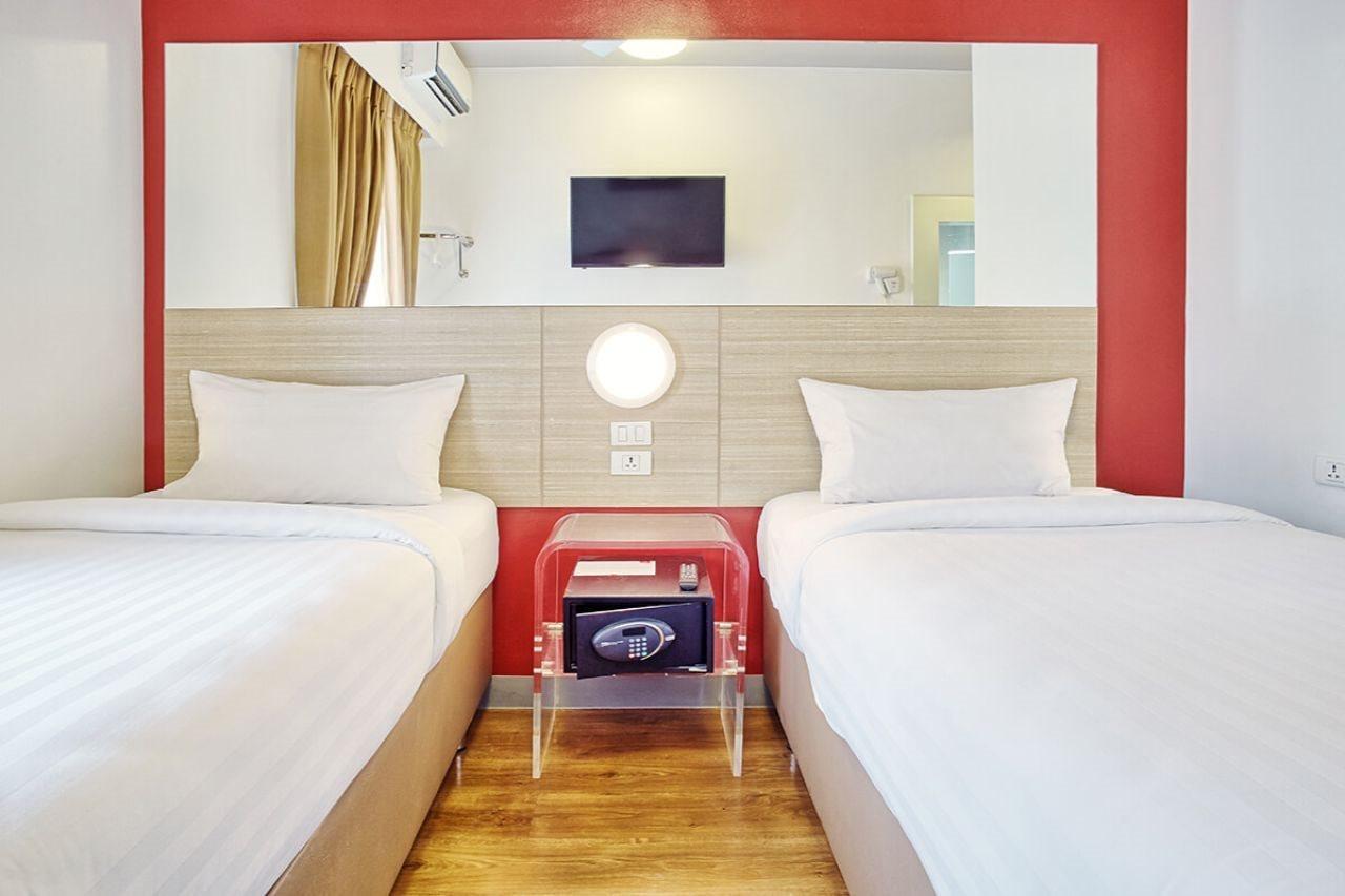 Red Planet Ortigas Hotel Mandaluyong Exterior photo