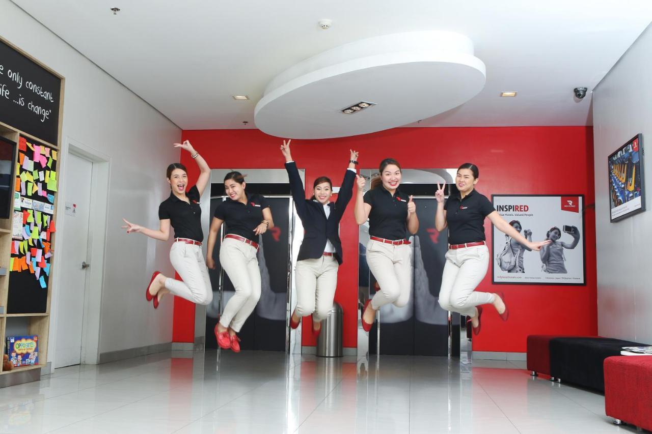 Red Planet Ortigas Hotel Mandaluyong Exterior photo