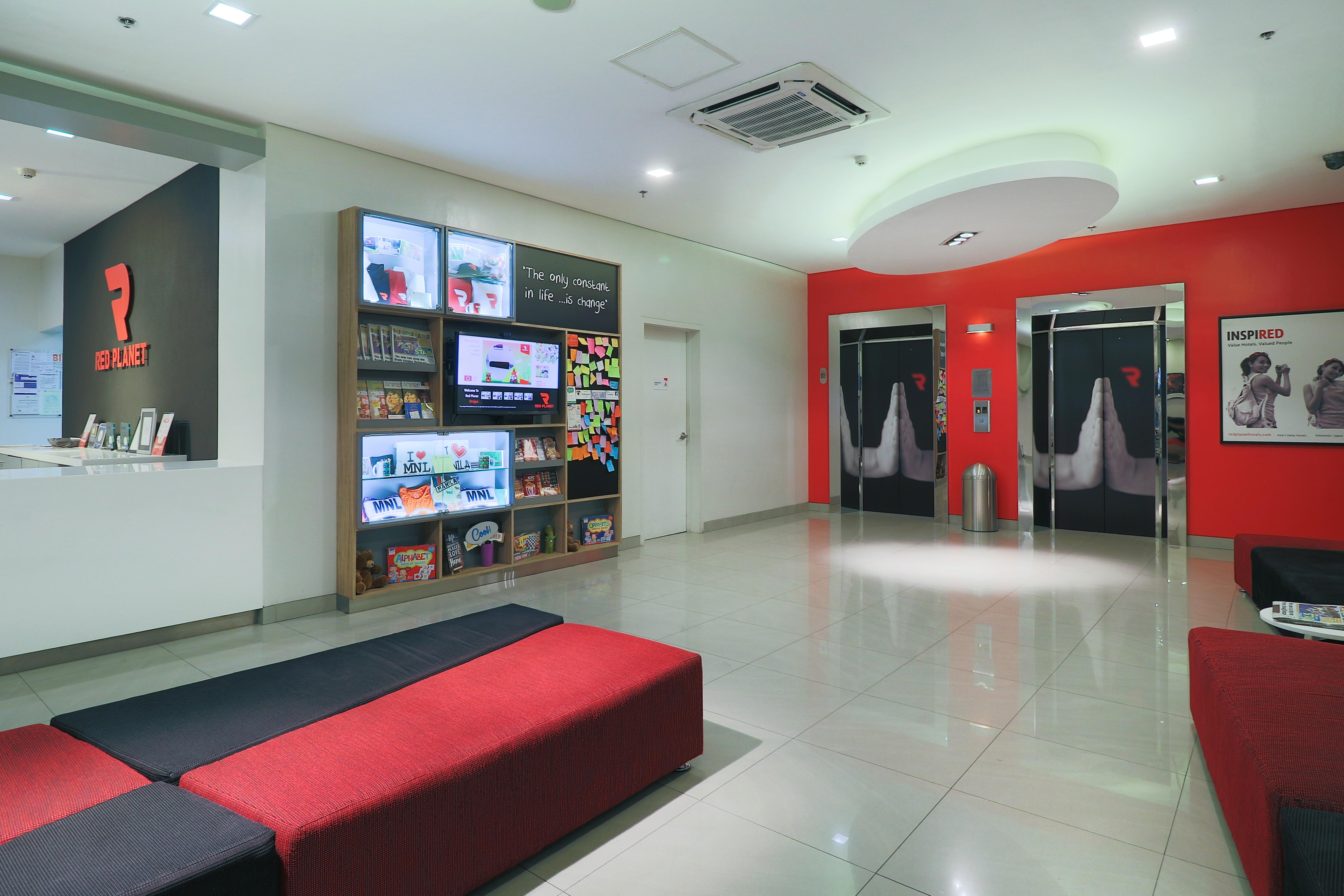 Red Planet Ortigas Hotel Mandaluyong Exterior photo